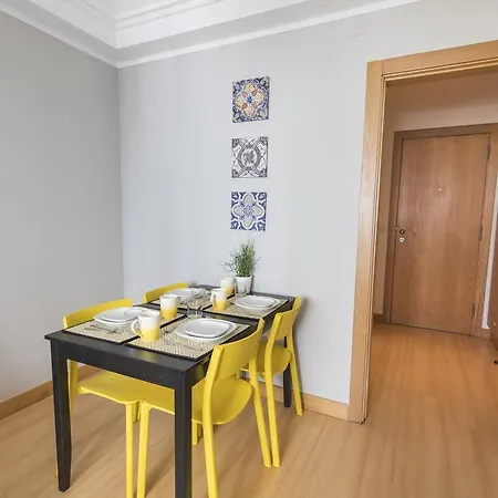 Апартаменты Lovelystay - Charming Marques Flat Лиссабон