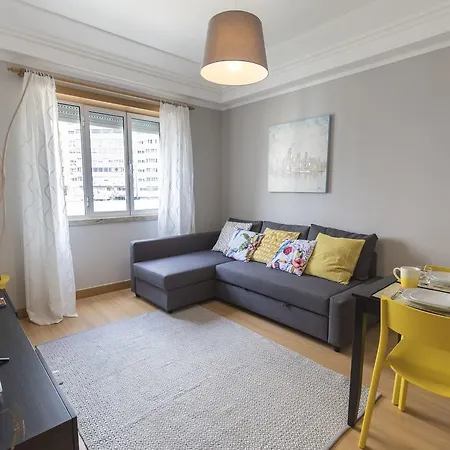 Lovelystay - Charming Marques Flat *