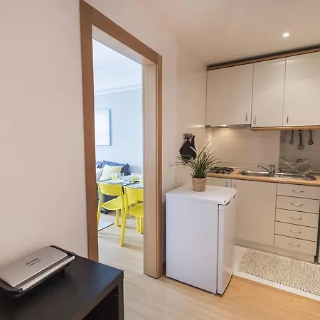 Charming 4pax Marques Flat By Lovelystay ליסבון