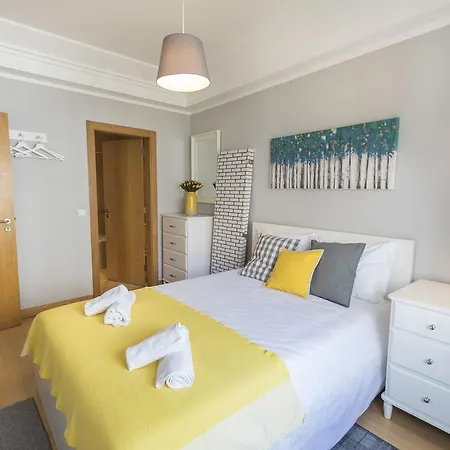 Lovelystay - Charming Marques Flat *
