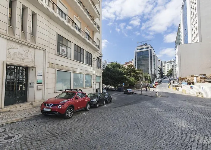 아파트 Lovelystay - Charming Marques Flat 리스본